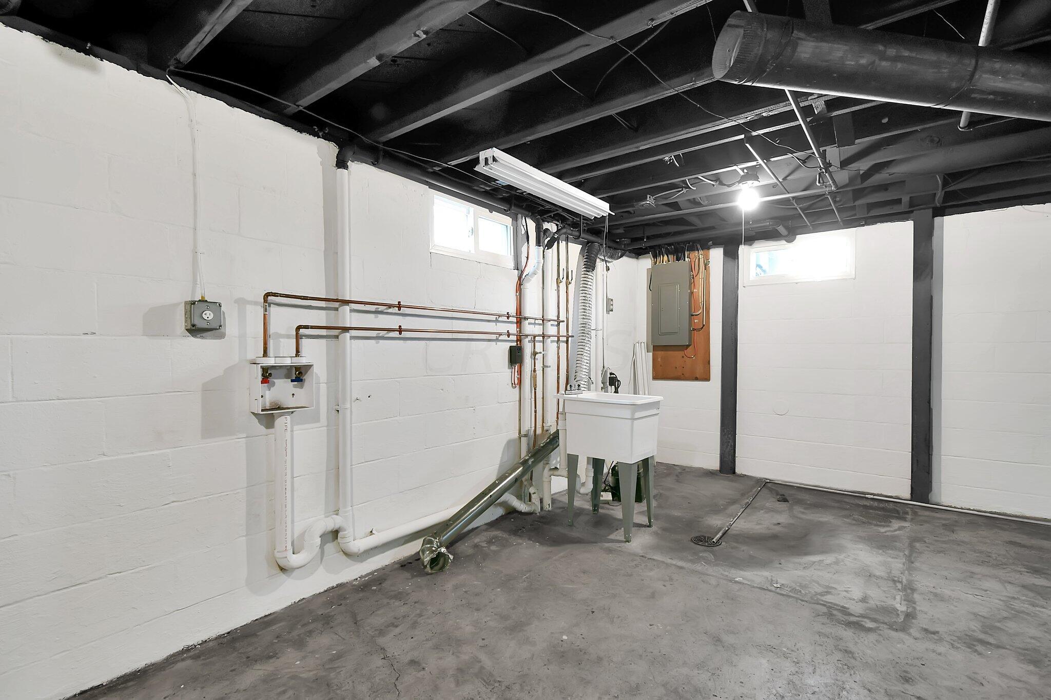475 Demorest Road Columbus, OH 43204 - Photo 24 of 35 27-web-or-mls-475-demorest-rd