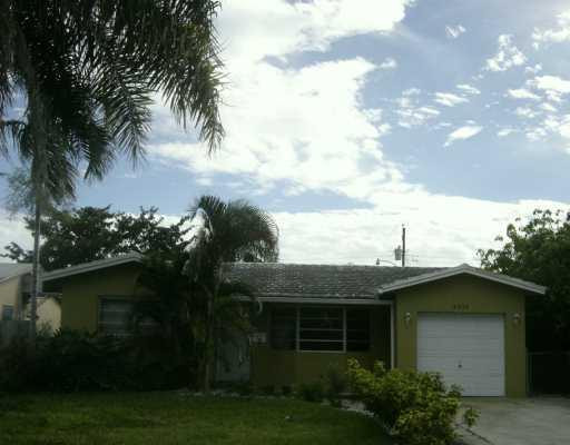 5310 Pierce Street Hollywood, FL 33021 - Photo 1 of 8 Exterior Front