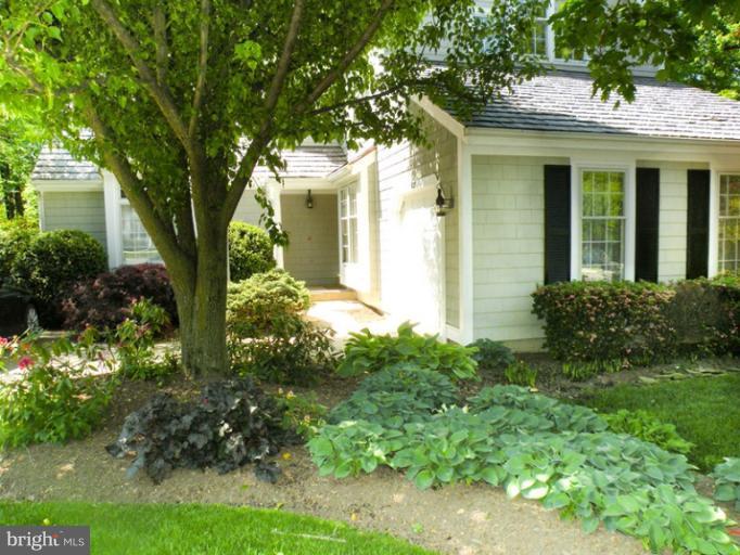 11625 Springhouse Place Reston, VA 20194 - Photo 14 of 30 Exterior (General)