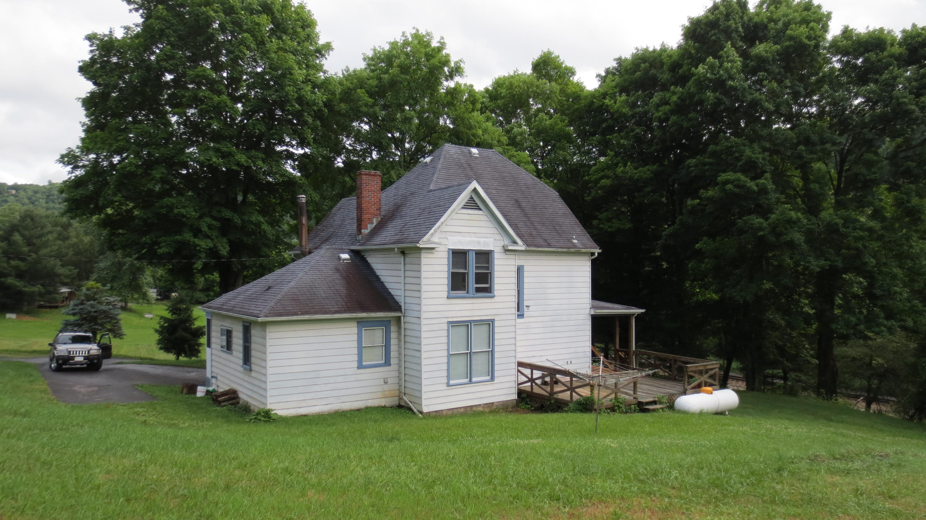 3352 Rockland Road Ronceverte, WV 24970 - Photo 18 of 41 Gallery Image 18