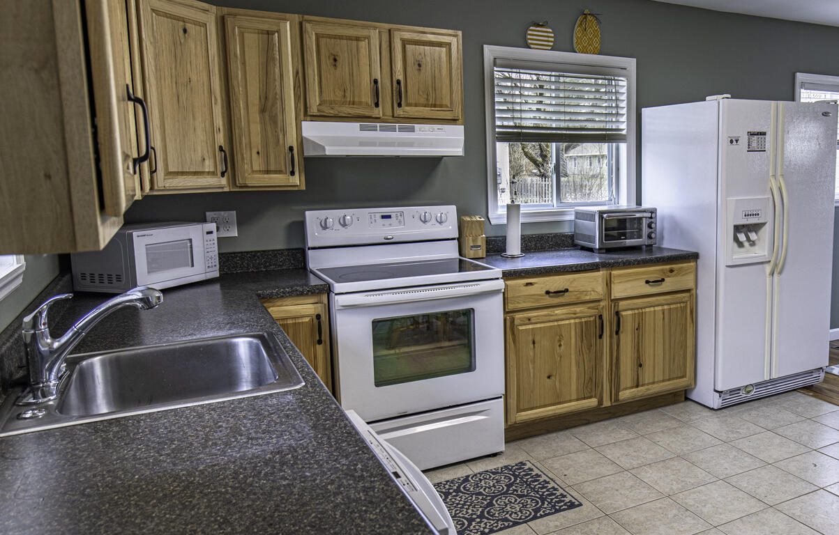 30 Gilbert Street Orono, ME 04473 - Photo 9 of 26 001h