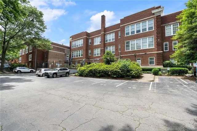 $370,000 | 1031 State Street Northwest, Unit 106, Atlanta, GA 30318