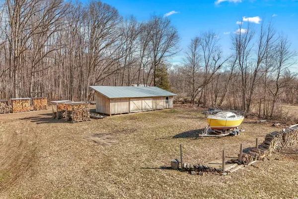 $110,000 | 2704 Woodsview Drive, Hillsdale, MI 49242