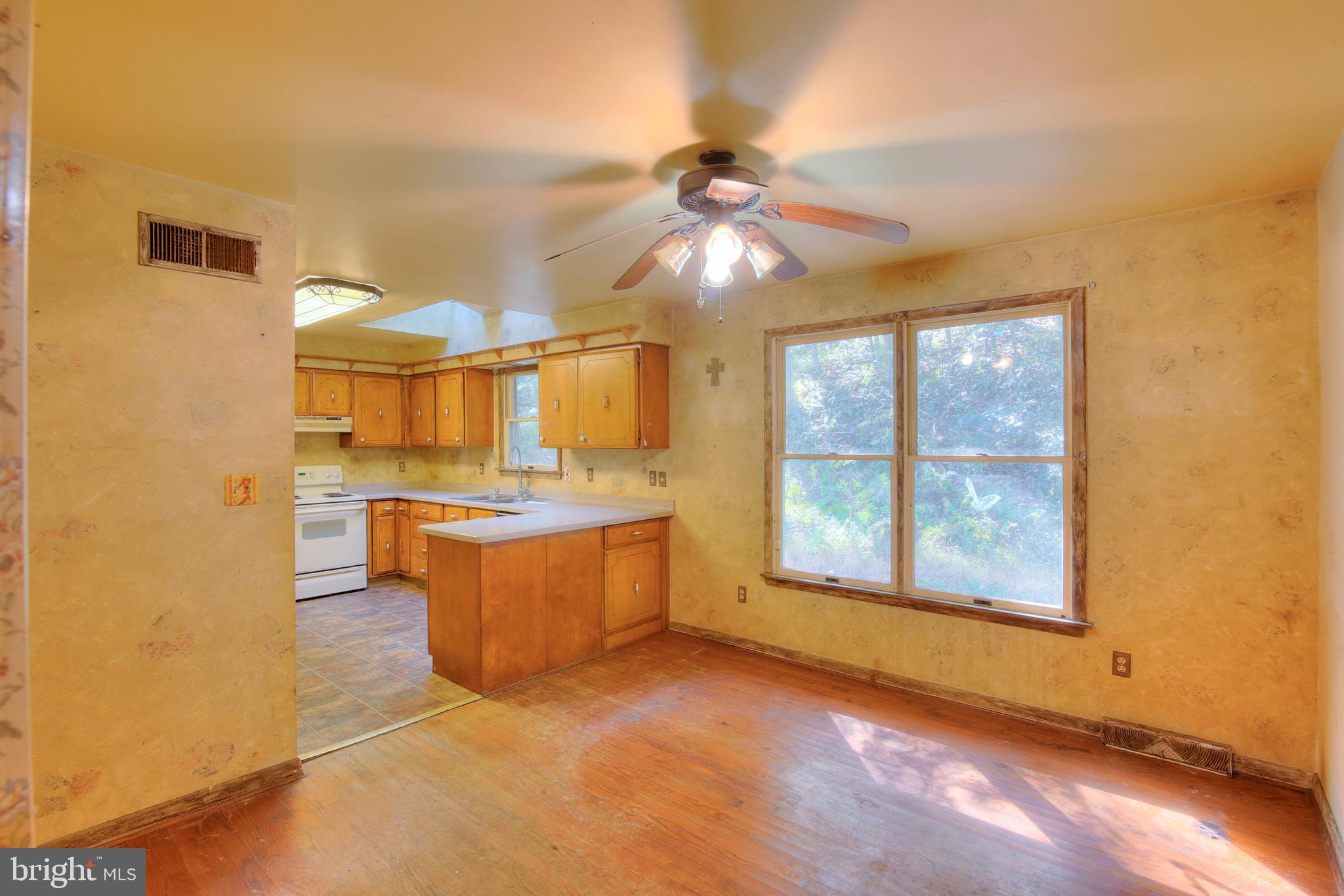 3309 Rocks Chrome Hill Road Jarrettsville, MD 21084 - Photo 14 of 29 dining/kitchen