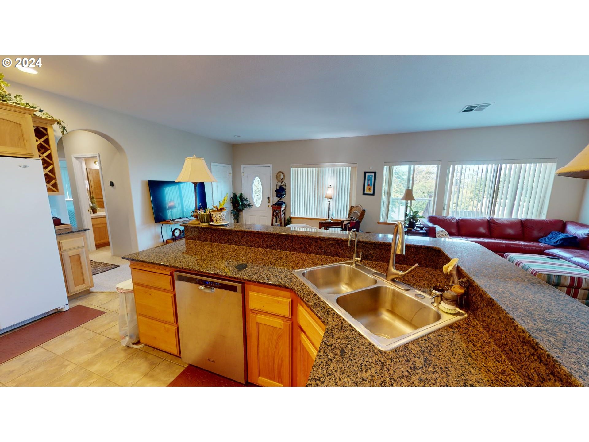 94244 10th Street Gold Beach, OR 97444 - Photo 11 of 39 Kitchen