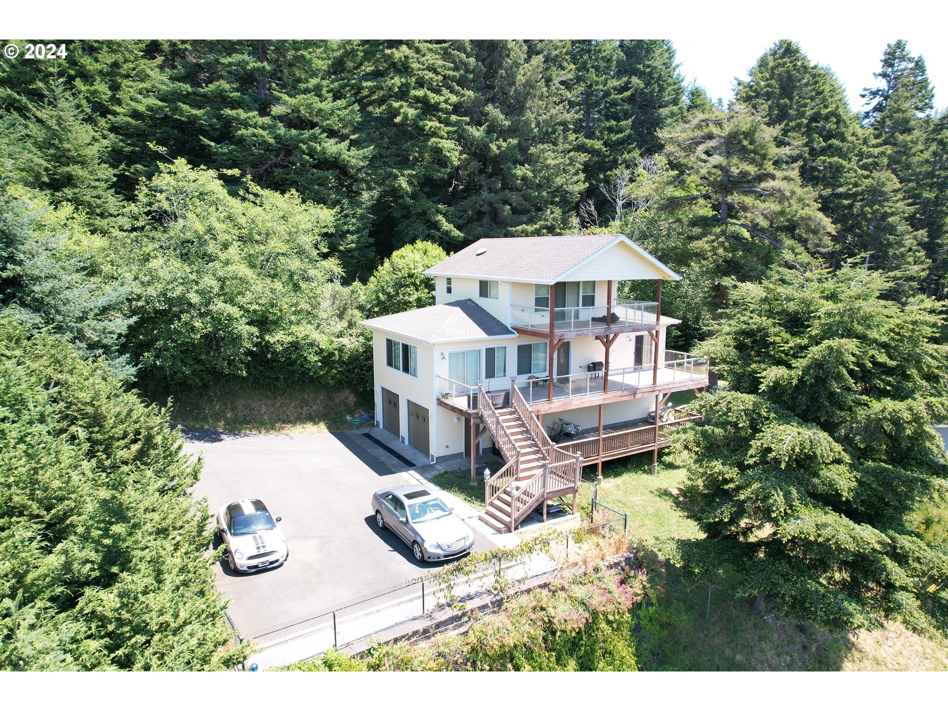 94244 10th Street Gold Beach, OR 97444 - Photo 31 of 39 Bedroom