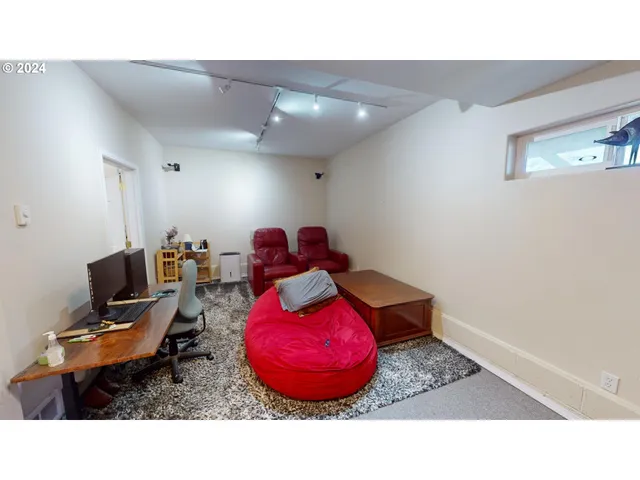 $565,000 | 94244 10th Street, Gold Beach, OR 97444