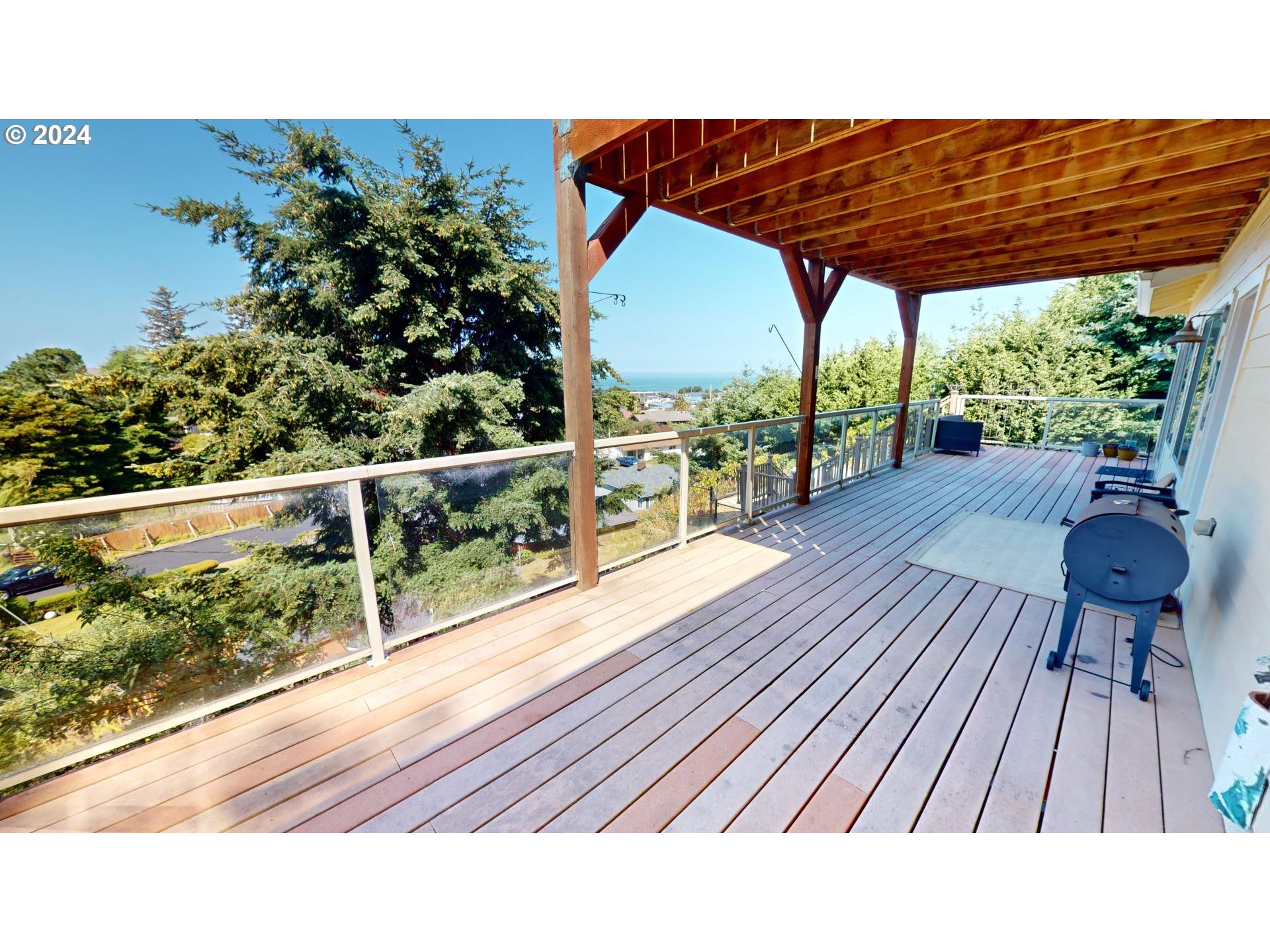 94244 10th Street Gold Beach, OR 97444 - Photo 6 of 39 Deck
