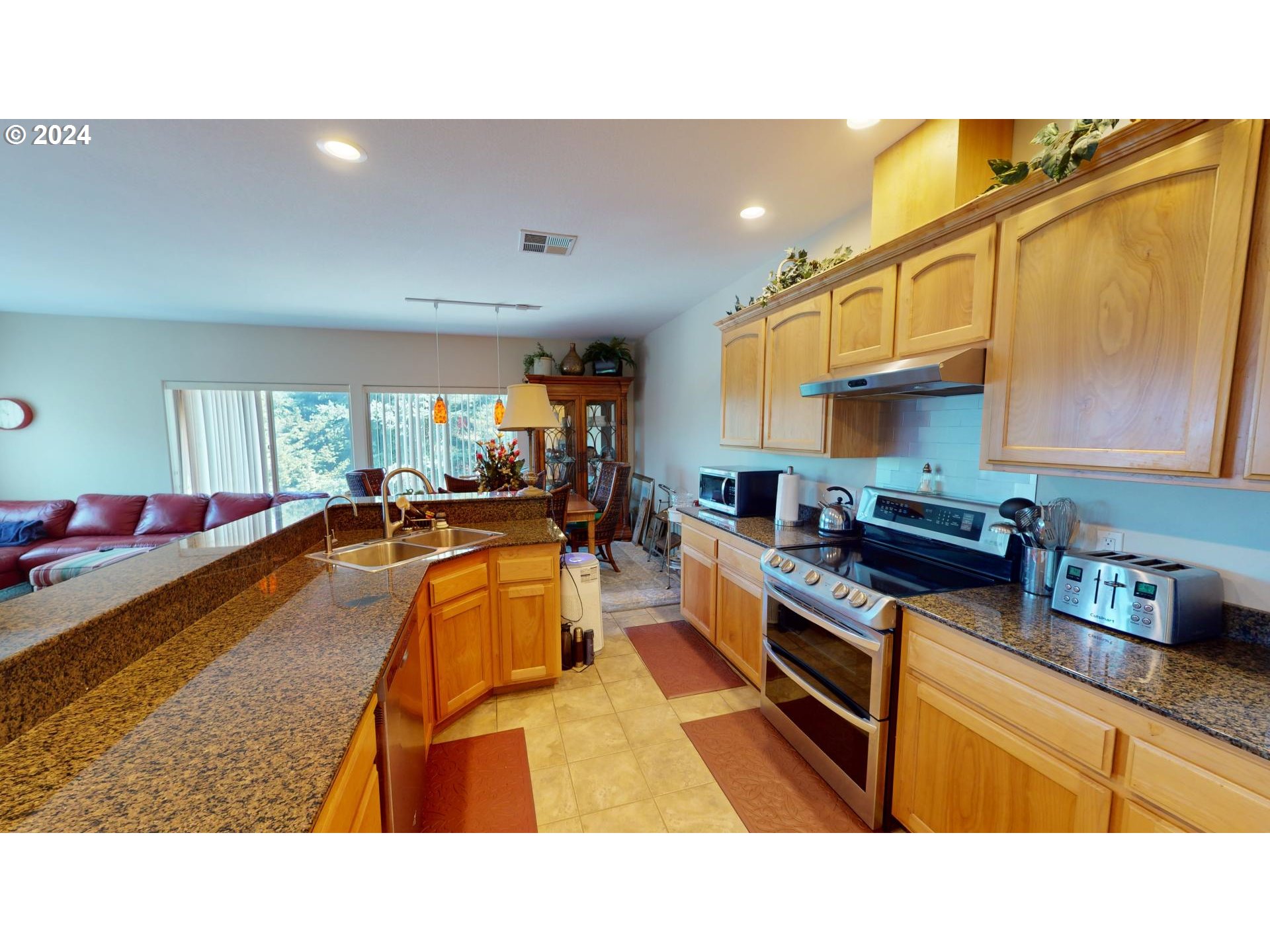 94244 10th Street Gold Beach, OR 97444 - Photo 10 of 39 Kitchen