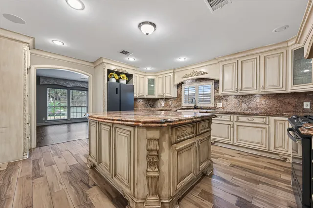 $449,000 | 5422 Willowbend Boulevard, Houston, TX 77096