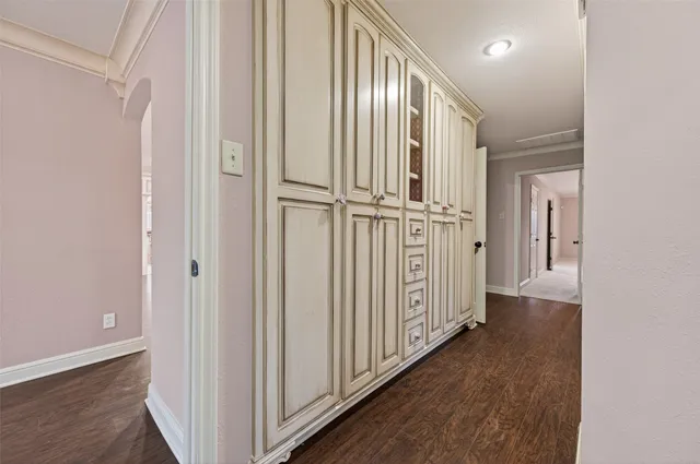 $449,000 | 5422 Willowbend Boulevard, Houston, TX 77096