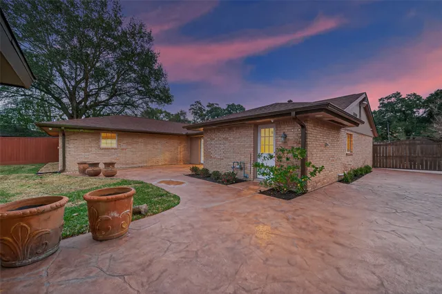 $449,000 | 5422 Willowbend Boulevard, Houston, TX 77096