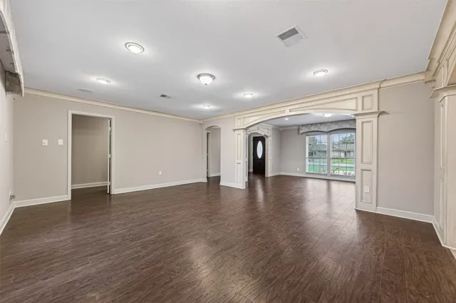 $449,000 | 5422 Willowbend Boulevard, Houston, TX 77096