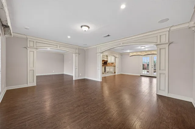 $449,000 | 5422 Willowbend Boulevard, Houston, TX 77096