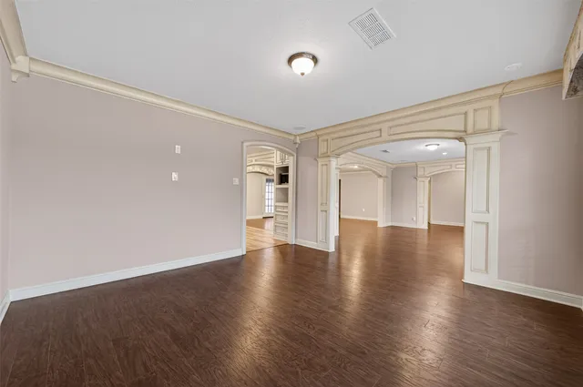 $449,000 | 5422 Willowbend Boulevard, Houston, TX 77096