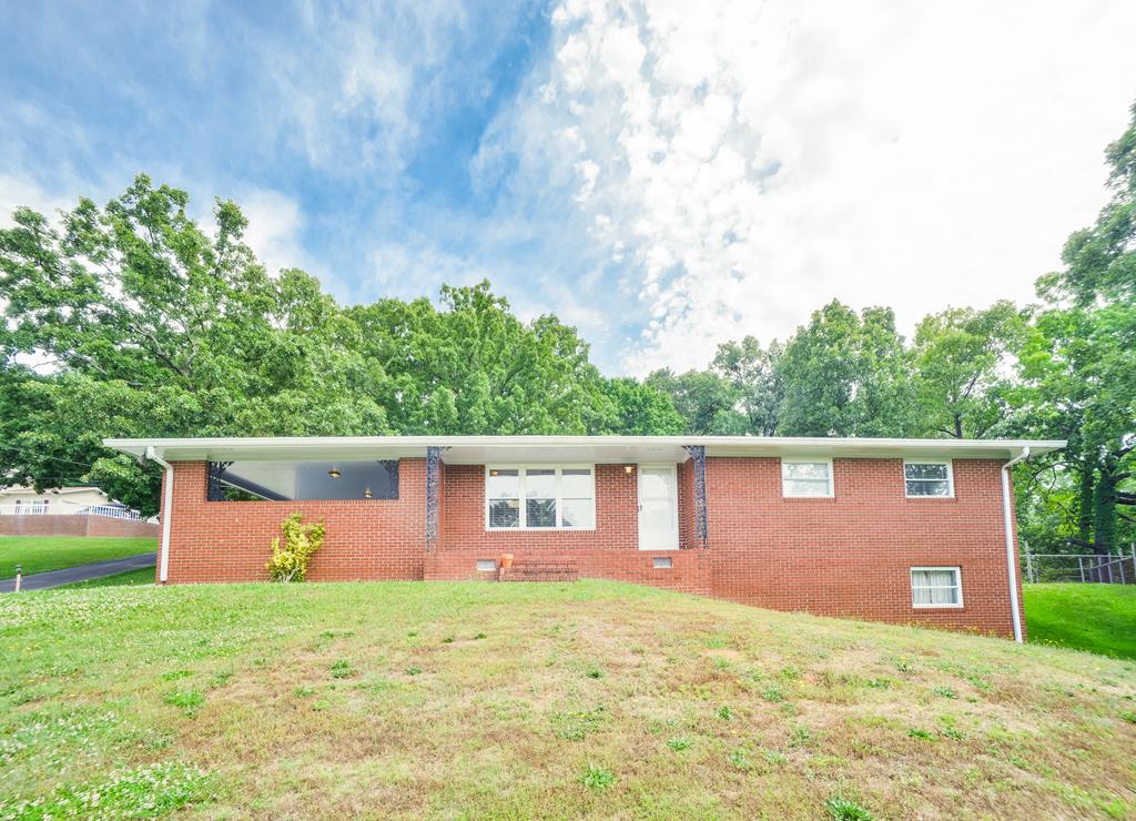 150 Curtis Road Dalton, GA 30720 - Photo 1 of 38 Main View