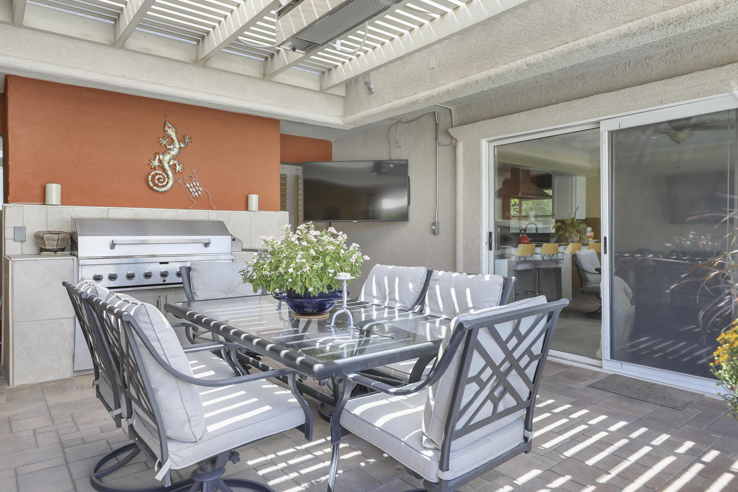 78950 Starlight Lane Bermuda Dunes, CA 92203 - Photo 29 of 40 a view of a dining room with furniture
