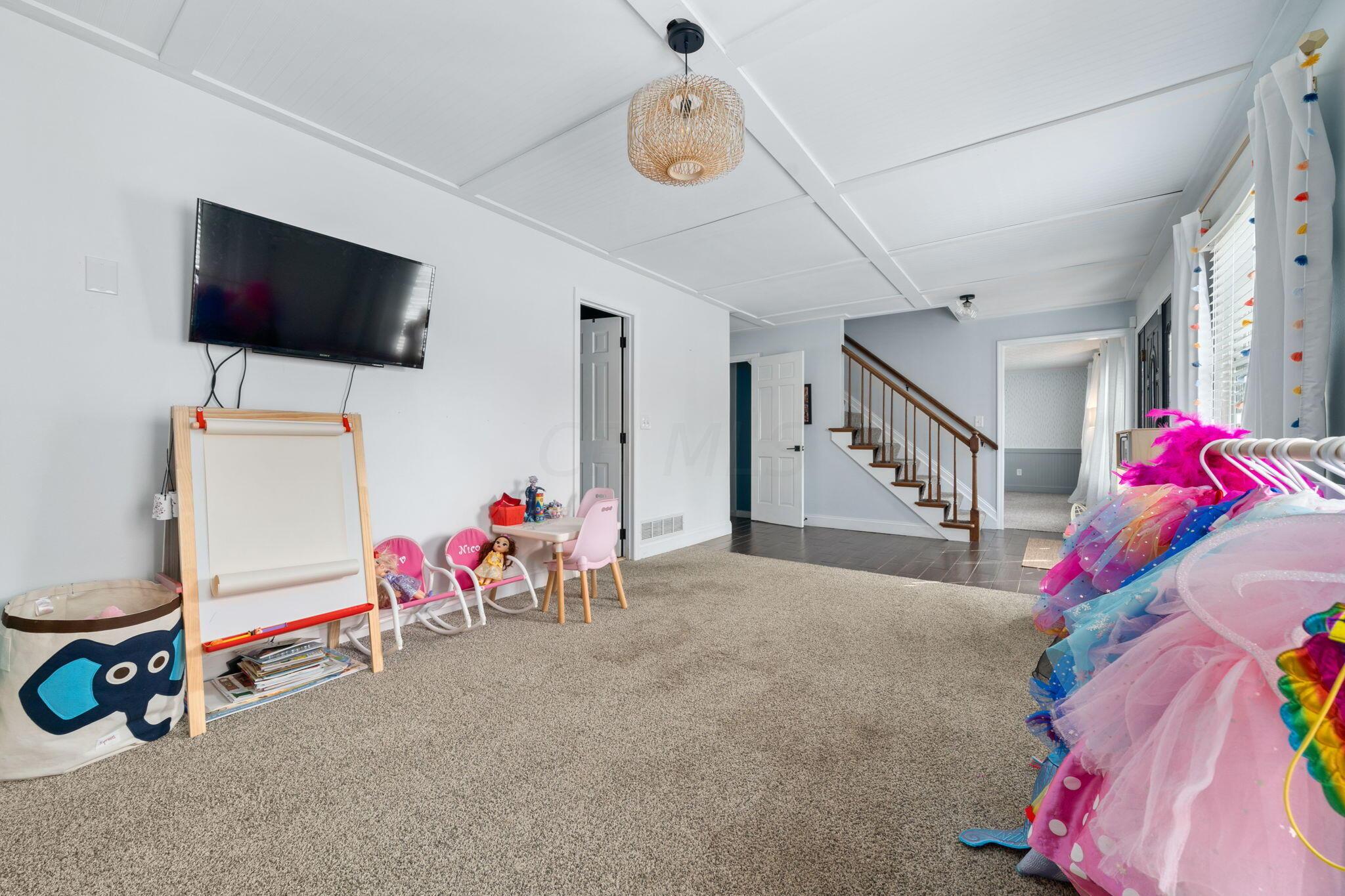 7004 Linworth Road Columbus, OH 43235 - Photo 27 of 76 7004 Linworth Road