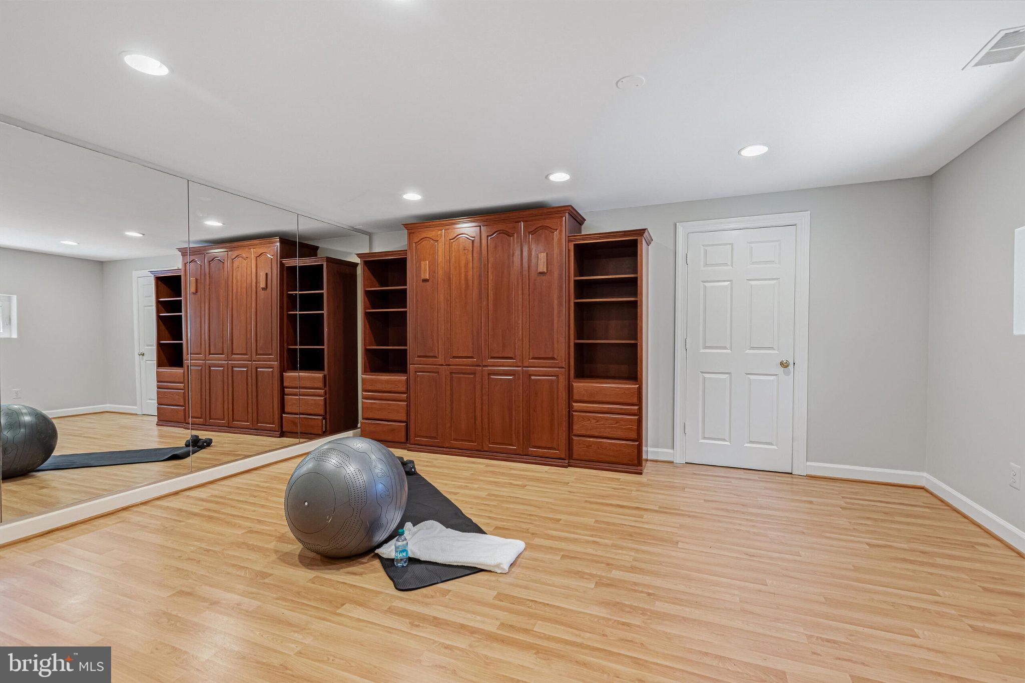 1236 Tottenham Court Reston, VA 20194 - Photo 53 of 82 Gallery Image 53