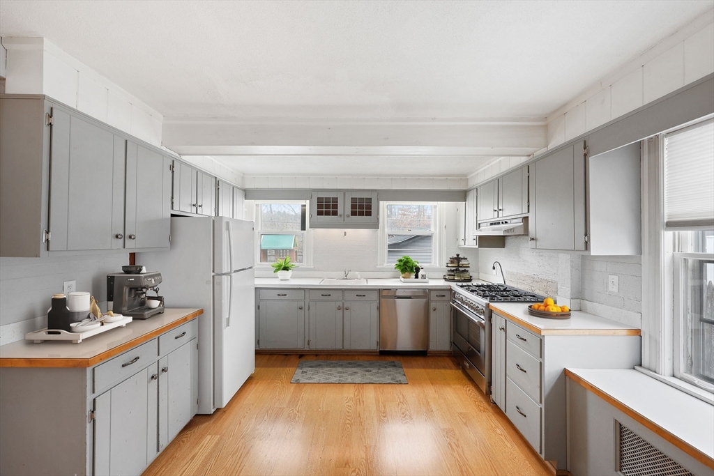 142 Derby Road Melrose, MA 02176 - Photo 11 of 31 Gallery Image 11