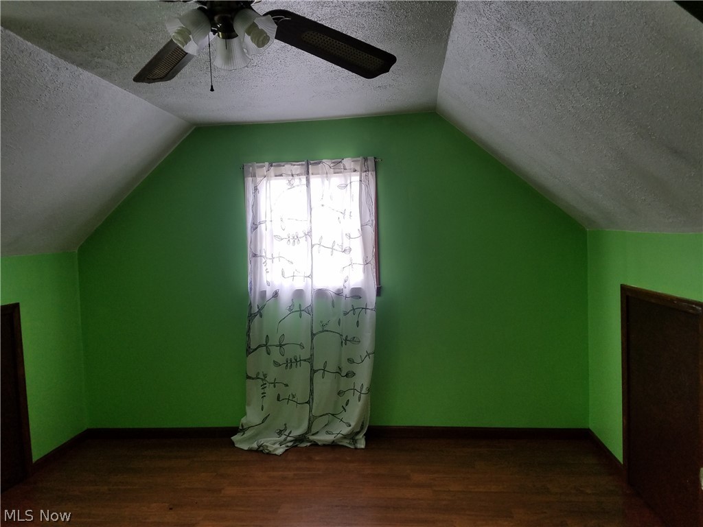 2904 Applegate Road Hubbard, OH 44425 - Photo 13 of 19 Gallery Image 13
