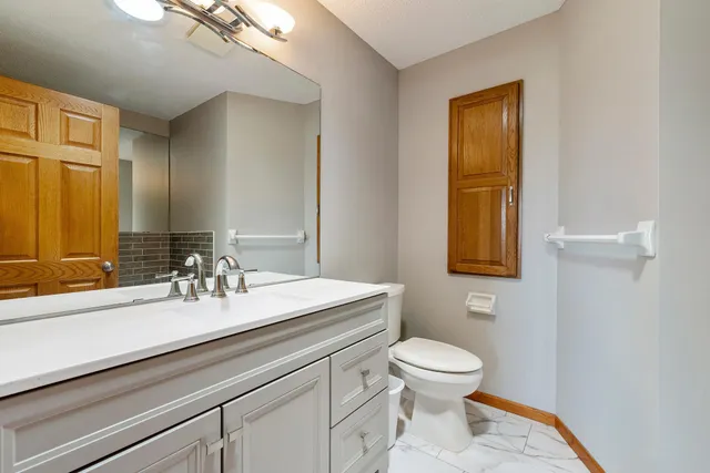 $670,000 | 110 132nd Avenue Northeast, Blaine, MN 55434