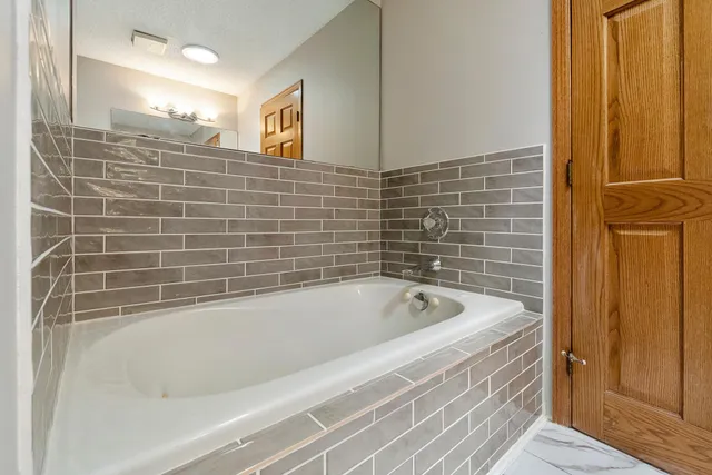 $670,000 | 110 132nd Avenue Northeast, Blaine, MN 55434