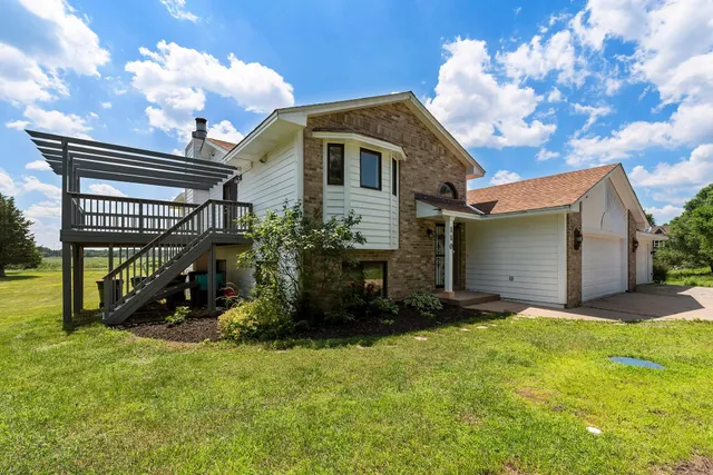 $670,000 | 110 132nd Avenue Northeast, Blaine, MN 55434