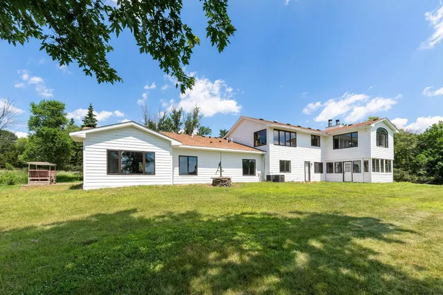 $670,000 | 110 132nd Avenue Northeast, Blaine, MN 55434