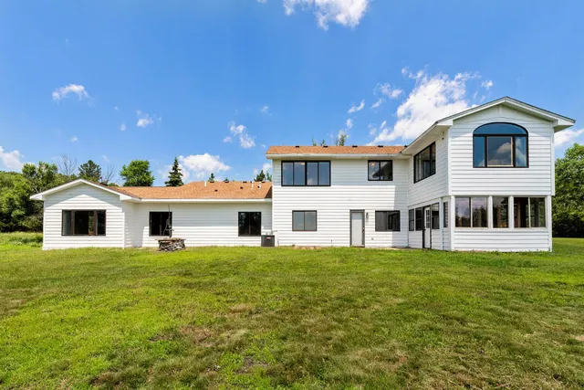 $670,000 | 110 132nd Avenue Northeast, Blaine, MN 55434