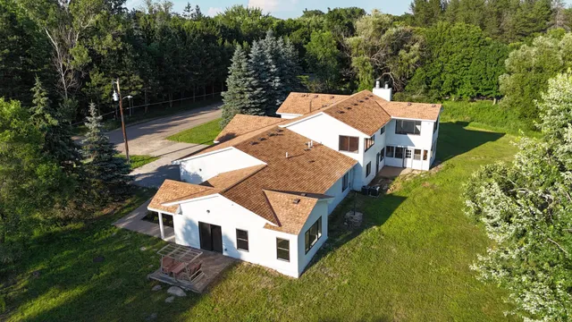 $670,000 | 110 132nd Avenue Northeast, Blaine, MN 55434