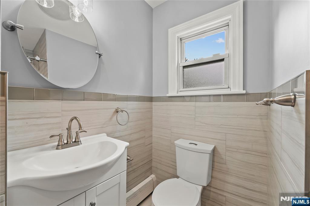 54 Chestnut Avenue Park Ridge, NJ 07656 - Photo 14 of 38 Gallery Image 14