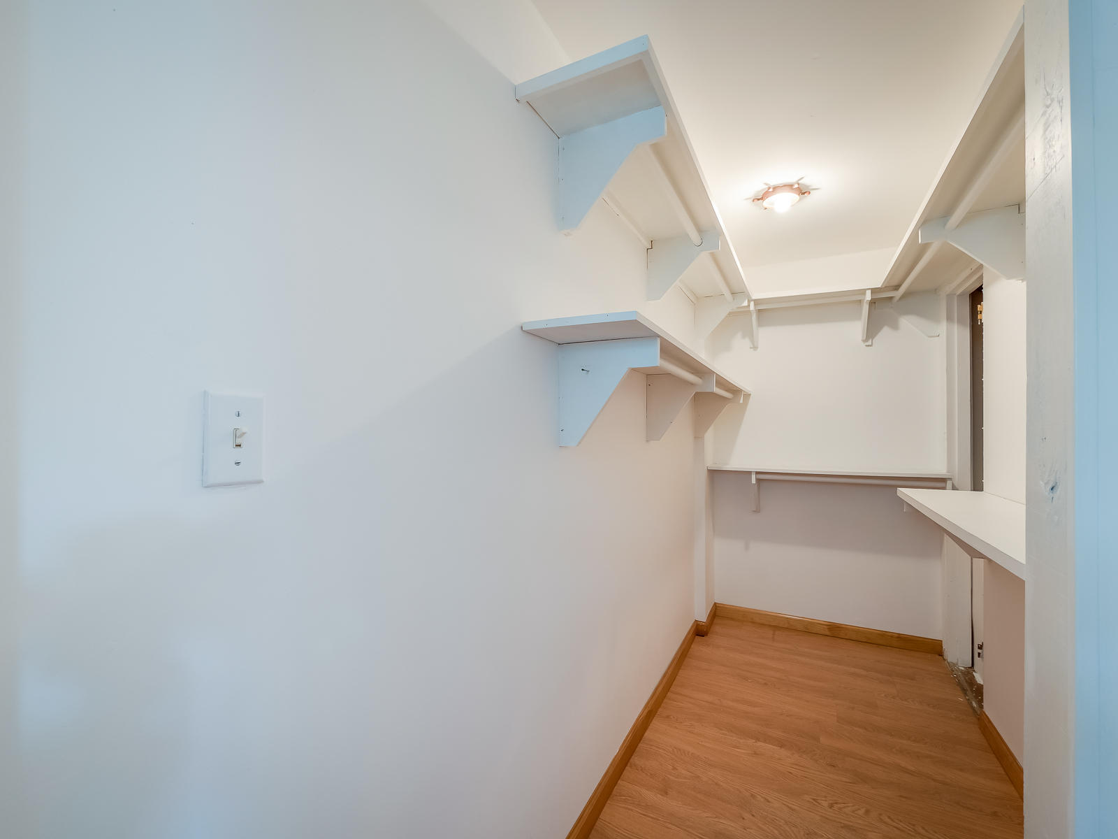 93 Middle Road Lookout Mountain, GA 30750 - Photo 15 of 24 Walk-In Closet in Master.