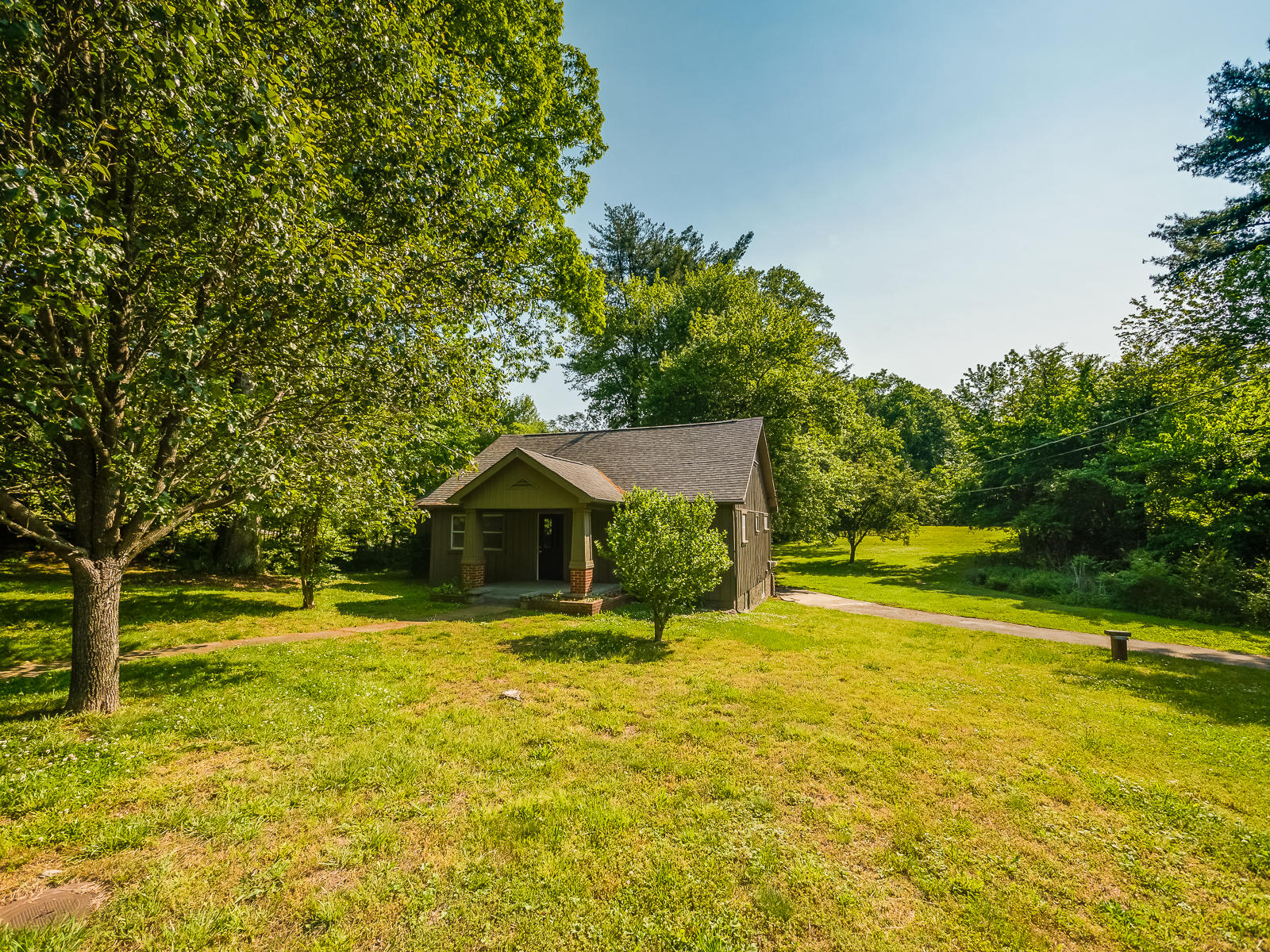 93 Middle Road Lookout Mountain, GA 30750 - Photo 24 of 24 Peaceful Living!