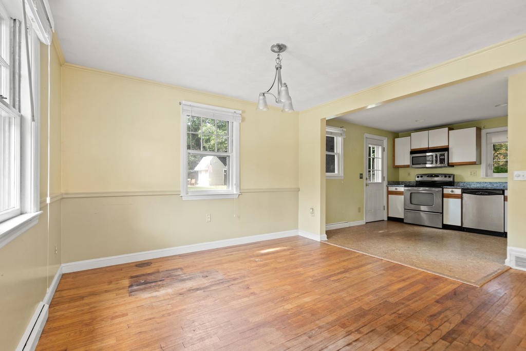 9 Burroughs Road North Reading, MA 01864 - Photo 9 of 29 Gallery Image 9