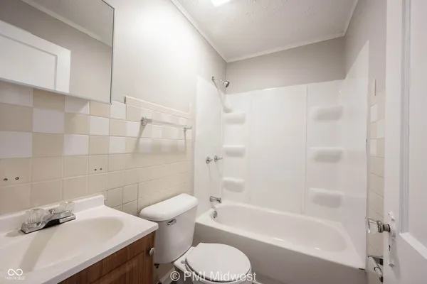 $1,450 | 270 South Lasalle Street, Indianapolis, IN 46201