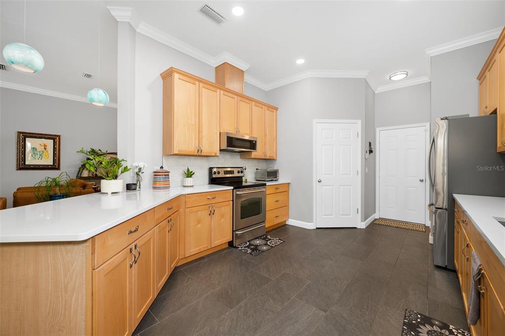 9044 Southwest 25 Road Gainesville, FL 32608 - Photo 10 of 32 Gallery Image 10