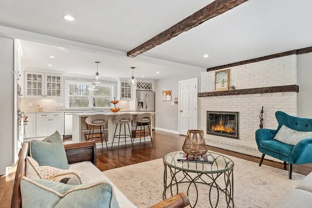 $1,795,000 | 1201 Old Marlboro Road, Concord, MA 01742