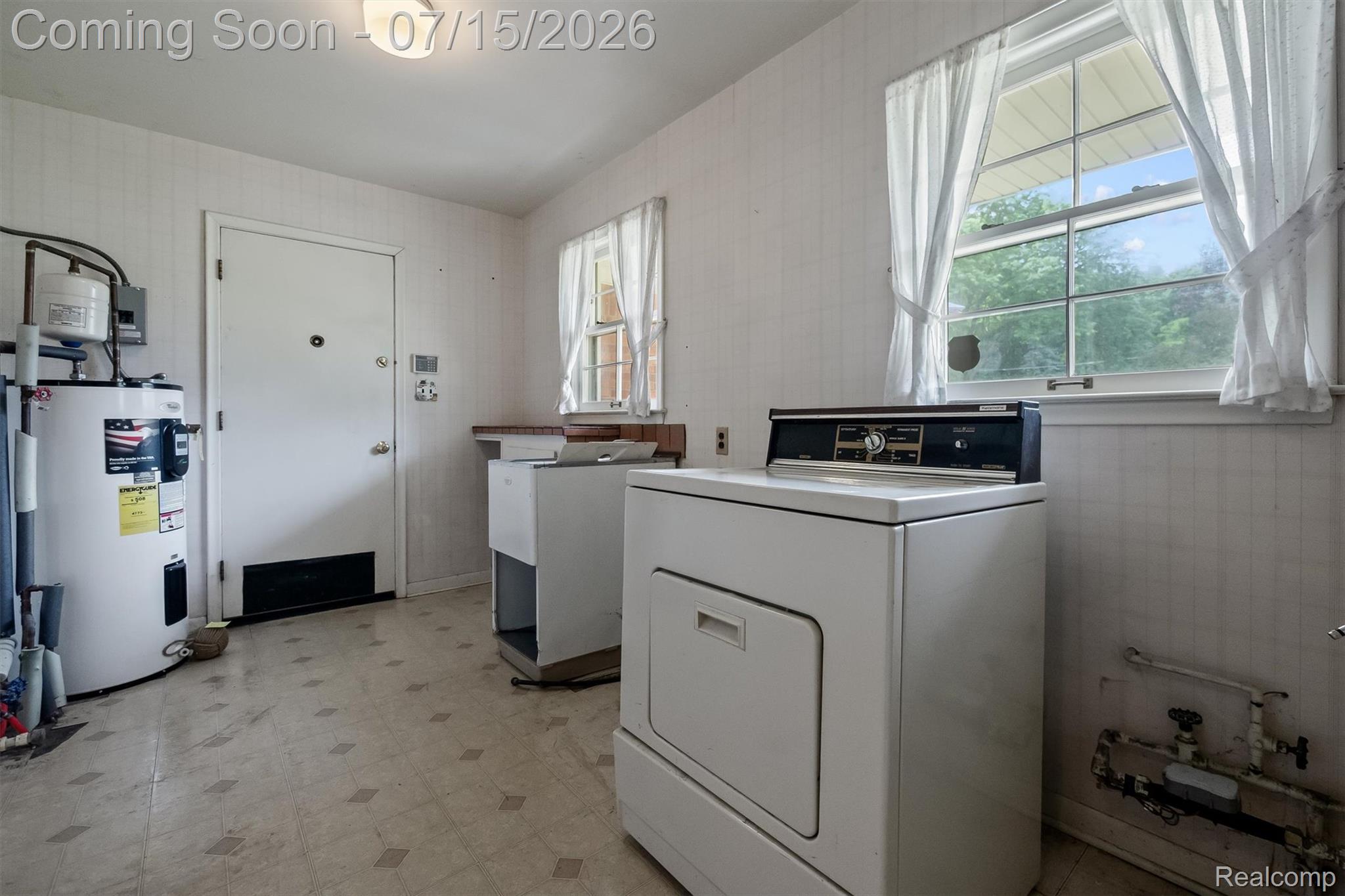1151 Peveril Road Bloomfield Hills, MI 48304 - Photo 32 of 39 Laundry/Utility room with an existing dryer and a place to hook up a washer