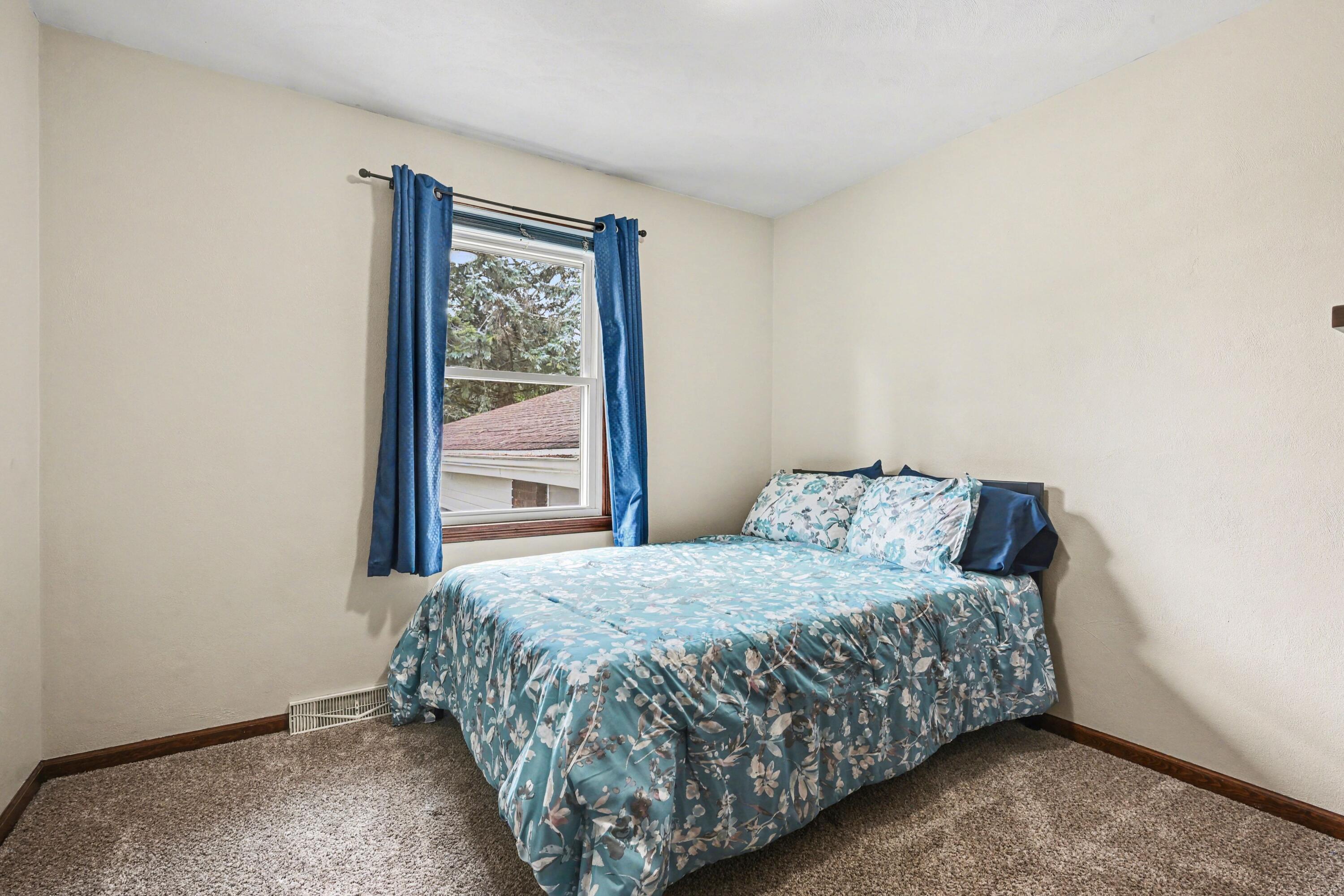 17294 Mackinaw Three Rivers, MI 49093 - Photo 11 of 25 015_file_9177