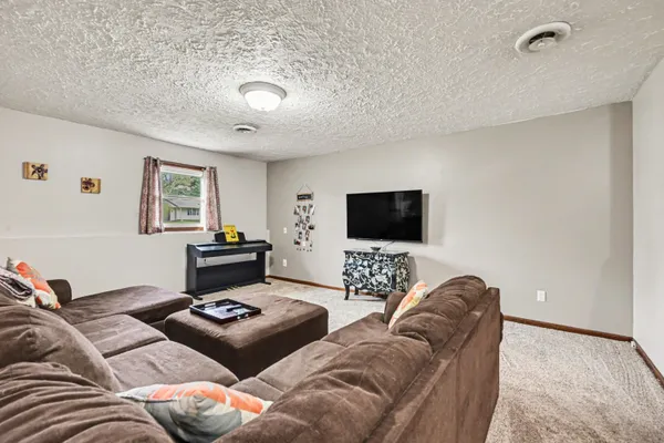 $274,900 | 17294 Mackinaw, Three Rivers, MI 49093