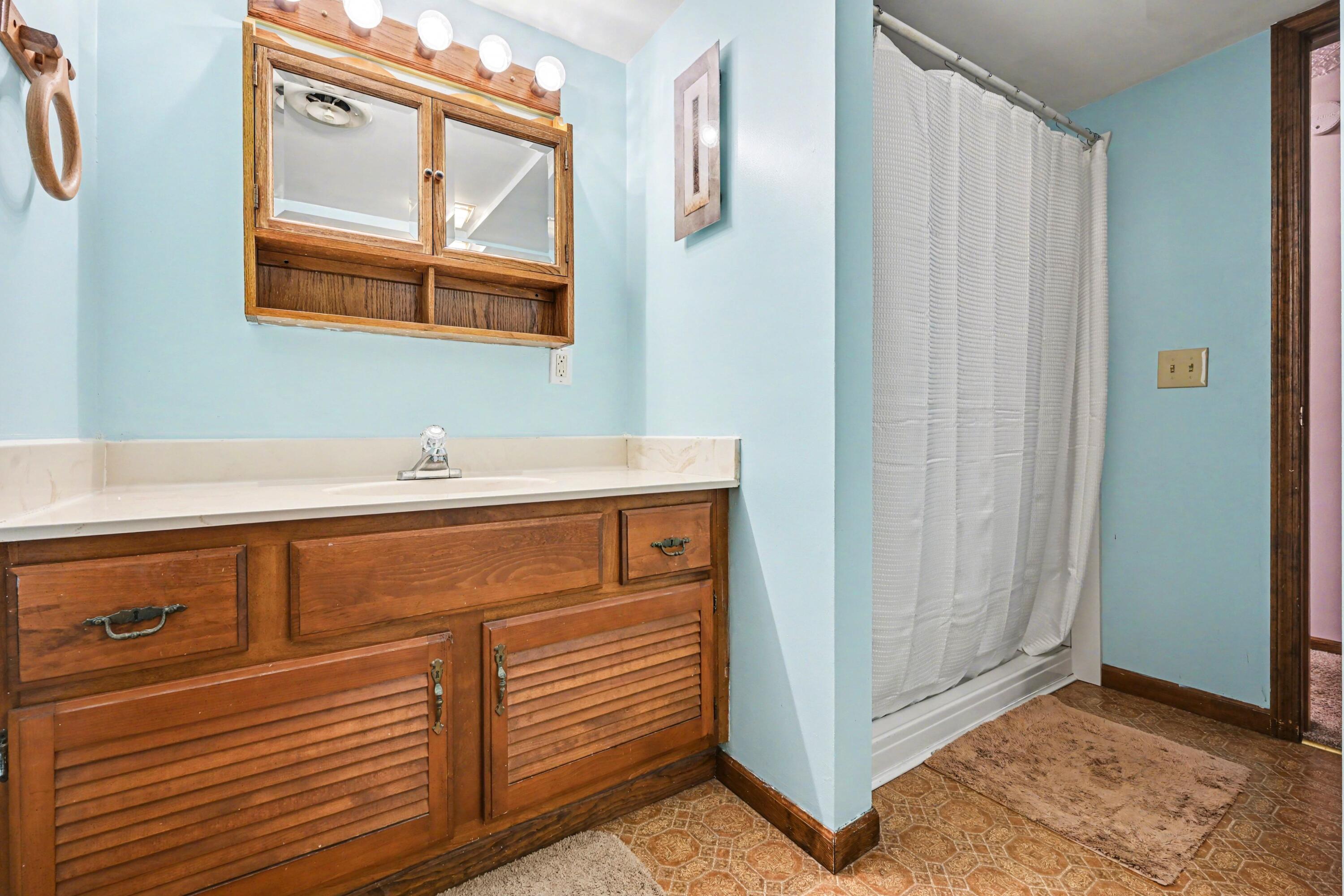 17294 Mackinaw Three Rivers, MI 49093 - Photo 17 of 25 013_file_4151