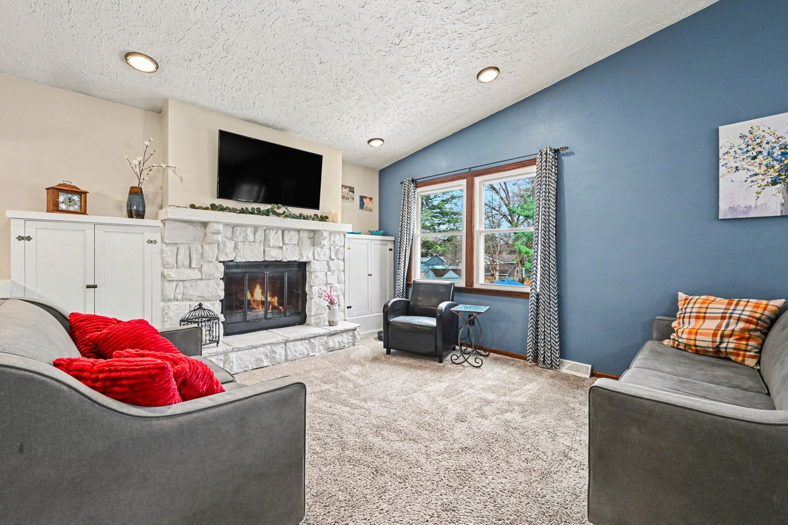 17294 Mackinaw Three Rivers, MI 49093 - Photo 5 of 25 006_file_3350