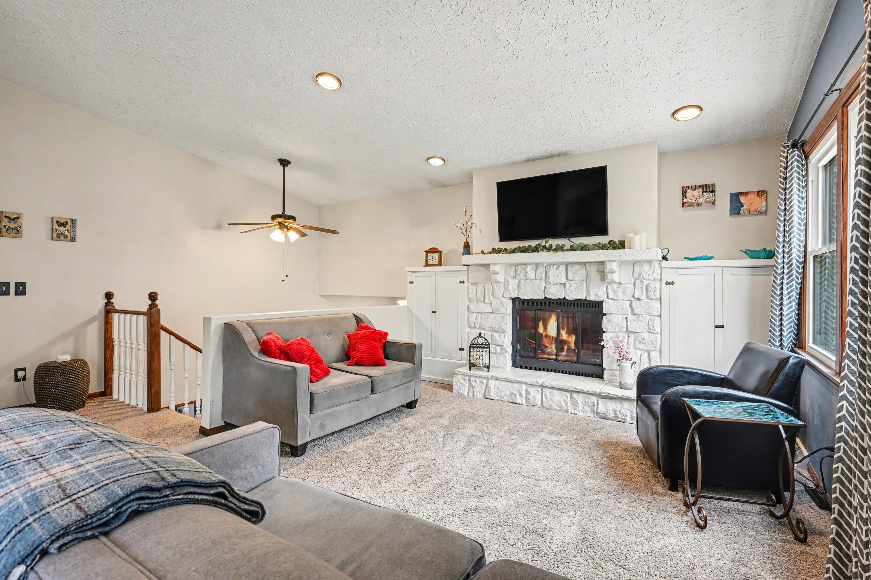 17294 Mackinaw Three Rivers, MI 49093 - Photo 6 of 25 005_file_4346