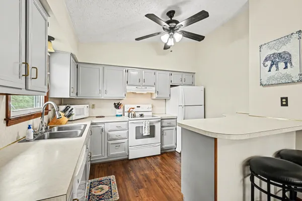 $274,900 | 17294 Mackinaw, Three Rivers, MI 49093