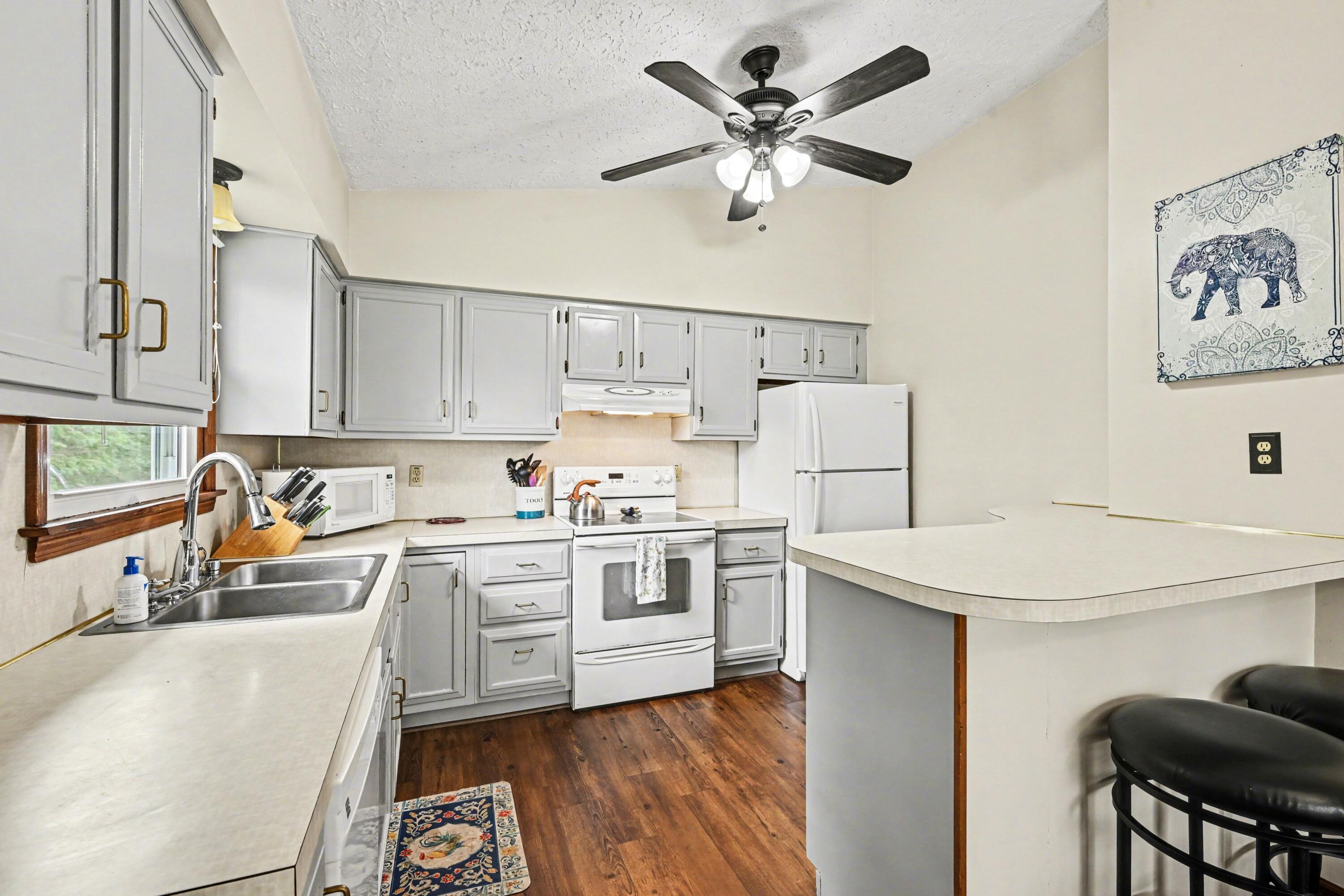 17294 Mackinaw Three Rivers, MI 49093 - Photo 8 of 25 007_file_9365