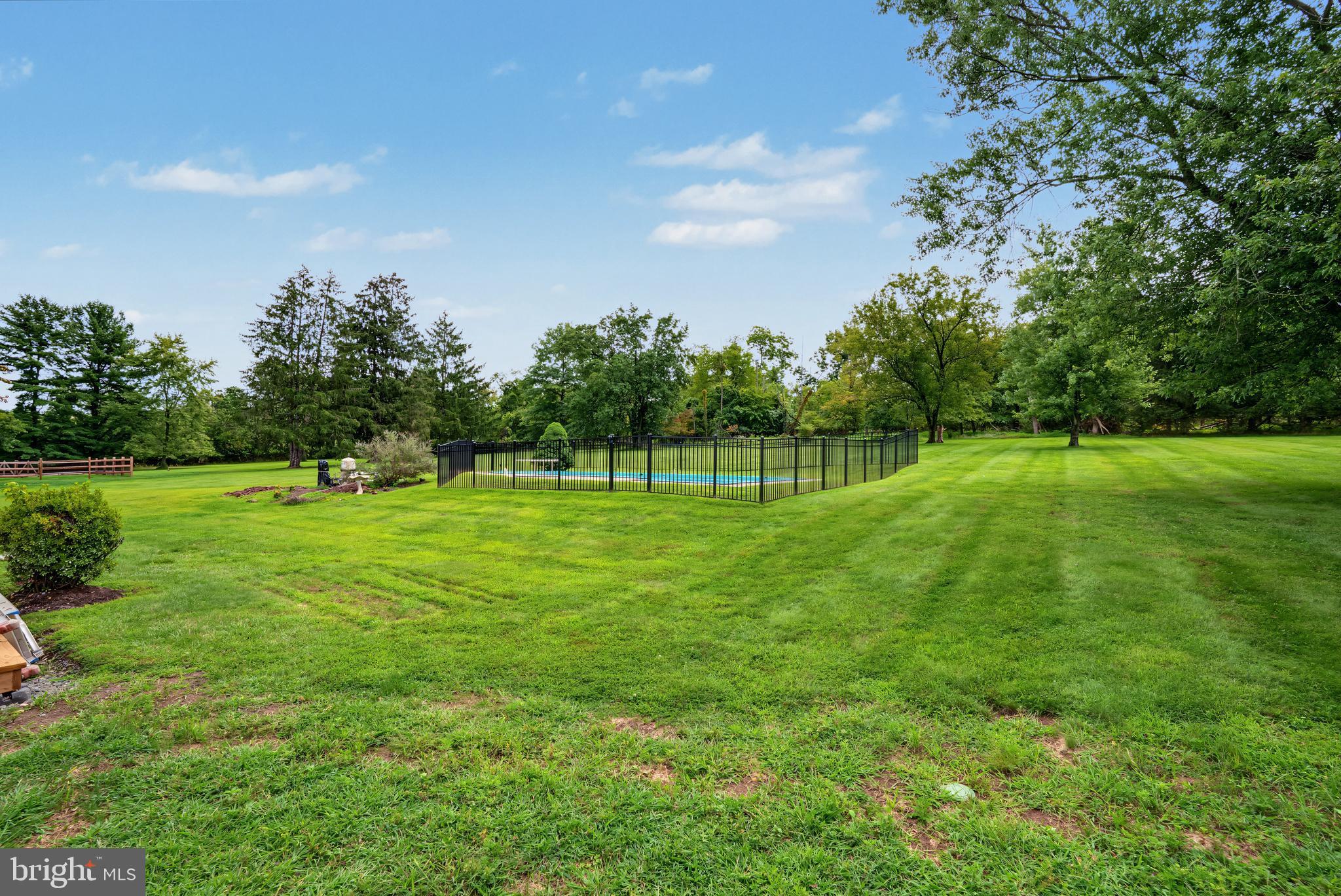 1324 Quarry Hall Road Norristown, PA 19403 - Photo 25 of 32 Pool