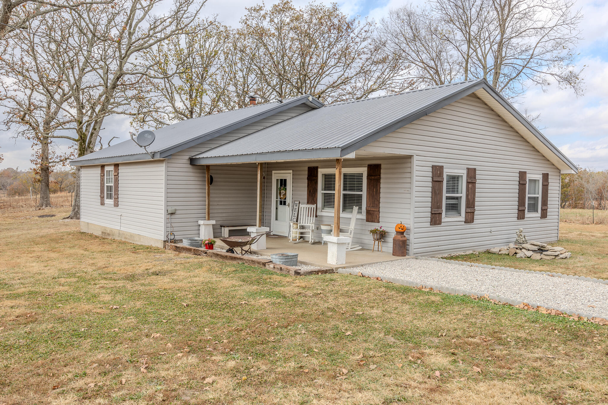 4445 Findley Road Macomb, MO 65702 - Photo 1 of 1 Phil Reed _ 4445 Findley Rd-35