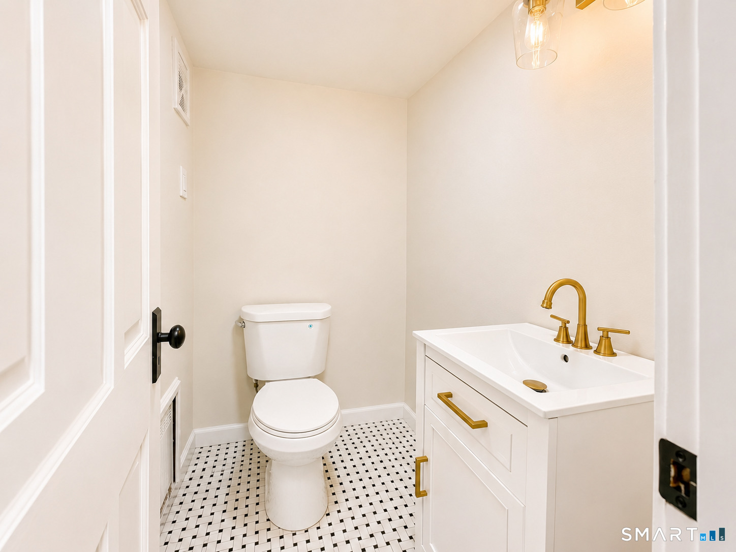 249 Ridge Road Wethersfield, CT 06109 - Photo 4 of 19