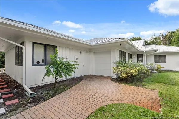 $760,000 | 6221 Southwest Thistle Terrace, Palm City, FL 34990